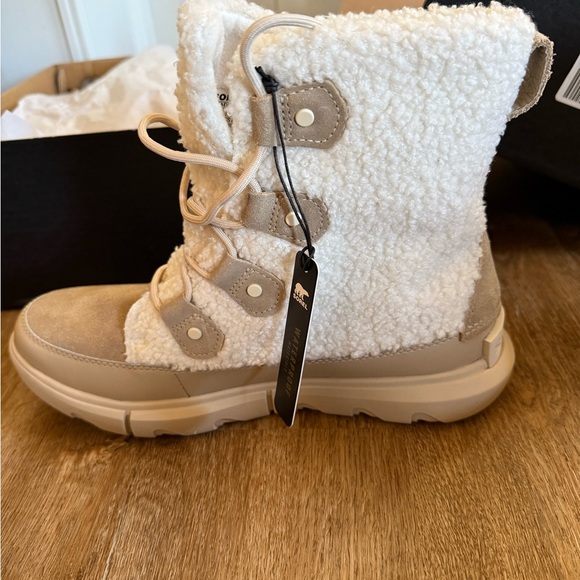 Sorel Winter Boots in Cream and Tan - Picture 2 of 6